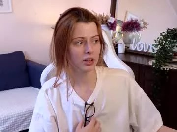 Freechat doll_lesli on Chaturbate