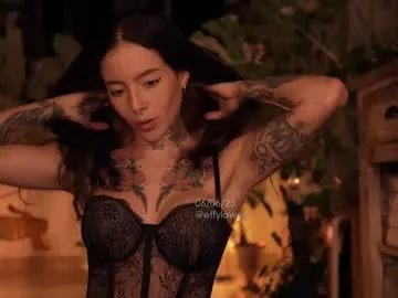 Freechat effylowell_ on Chaturbate