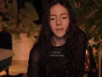 Freechat effylowell_ on Chaturbate