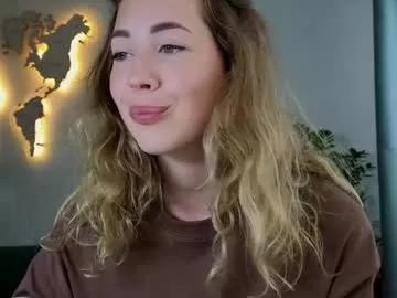 Private emmi_rosee on Chaturbate