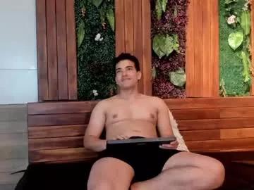 Private ian_davis on Chaturbate