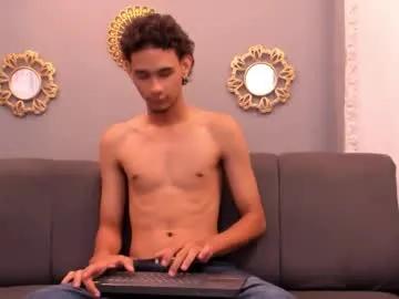 Try 18 years old kenix_777 from Chaturbate kenix_777 from Chaturbate