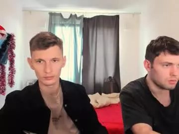 Freechat kevin_hornyyy on Chaturbate