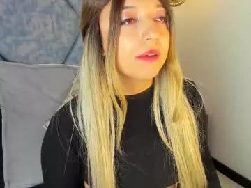 lara_crofftt on Chaturbate