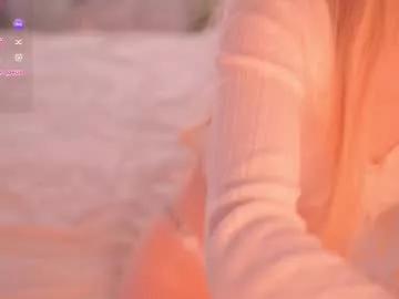 Freechat lovellynelly on Chaturbate