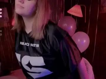 Try sexy camwhore Morvelyn morvelyn from Chaturbate