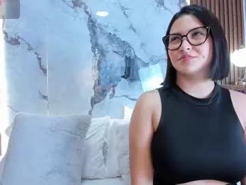 ninablooms01 on Chaturbate 