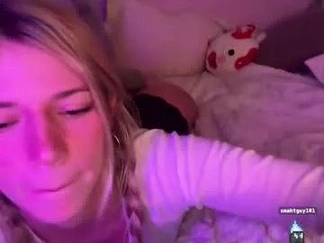 Freechat oliviahansleyy on Chaturbate