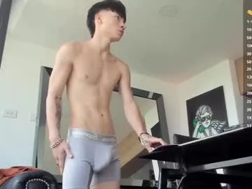 Freechat pretur_crubaa on Chaturbate