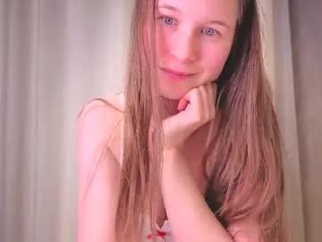 Cute Yana_squrel_22 wants you to fuck her body now yana_squrel_22 from Chaturbate