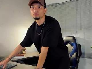 alessandro_kiing on Flirt4Free 