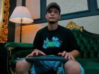 alessandro_kiing on Flirt4Free 