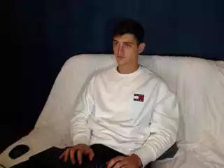 andy_fame on Flirt4Free 
