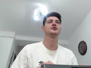 andy_fame on Flirt4Free 