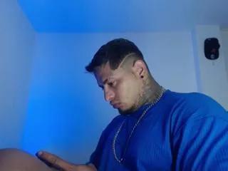 apolo_strongman on Flirt4Free 