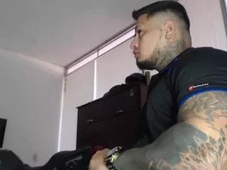 apolo_strongman on Flirt4Free 