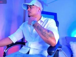 ashtonn_summer on Flirt4Free 
