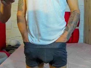 bayron_friends on Flirt4Free 