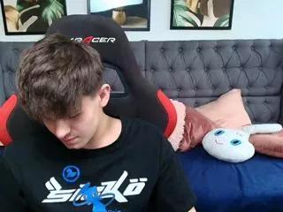 charlton_lee on Flirt4Free 