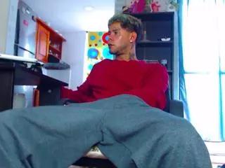 derryck on Flirt4Free 
