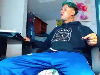 derryck on Flirt4Free 