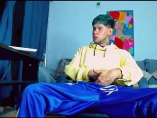 derryck on Flirt4Free 