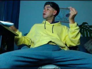 derryck on Flirt4Free 
