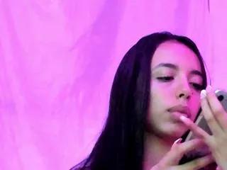 evelynn_luxx on Flirt4Free 