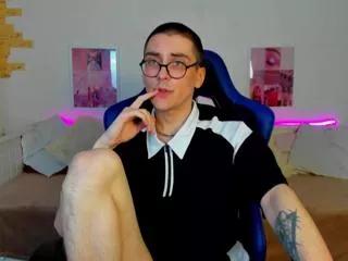 leo_howard on Flirt4Free 