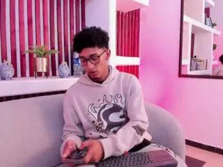 leon_creed on Flirt4Free 
