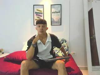 lucas_luxx on Flirt4Free 