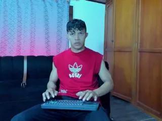 lucas_luxx on Flirt4Free 
