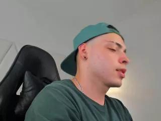 maxwell_dupont on Flirt4Free 