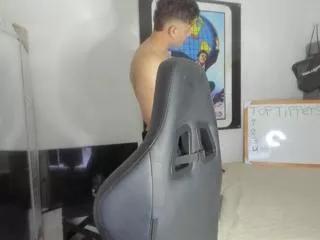 oliver_whitee on Flirt4Free 