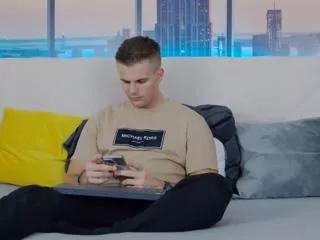 paolo_arreola on Flirt4Free 
