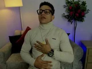 roger_curly on Flirt4Free 