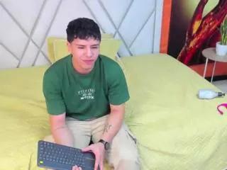 roxanne_tobias on Flirt4Free 