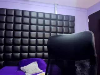 sara_squiirt on Flirt4Free 