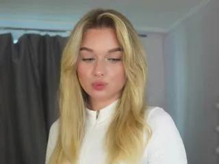 synnove_appling on Flirt4Free 