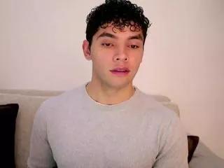 thiago_leonn on Flirt4Free 