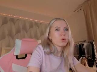 willa_atlee on Flirt4Free 