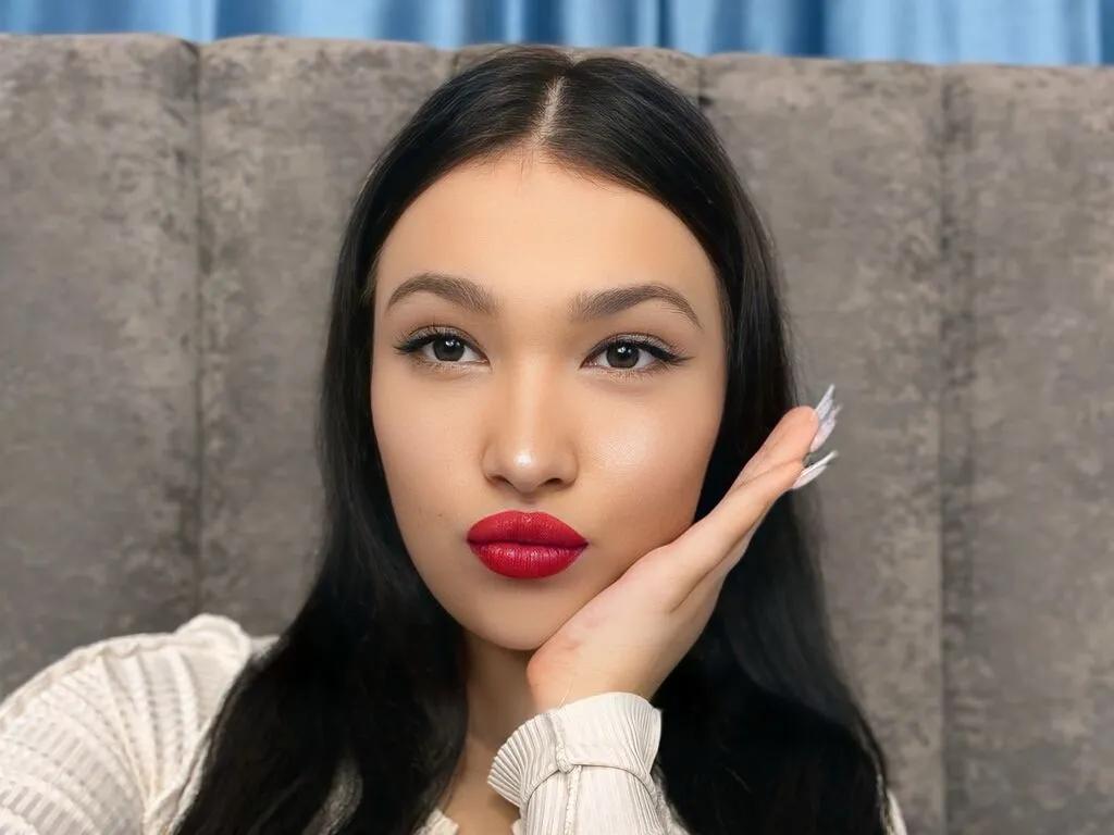 AlinaCrystals from LiveJasmin