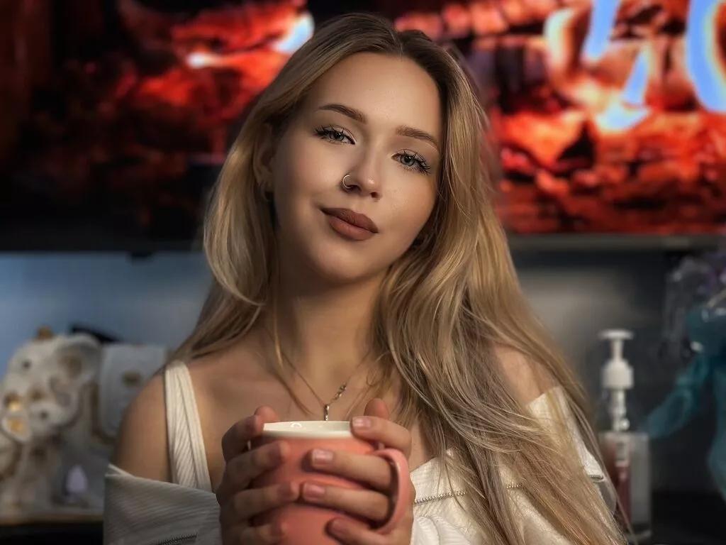 AraCapell on LiveJasmin 