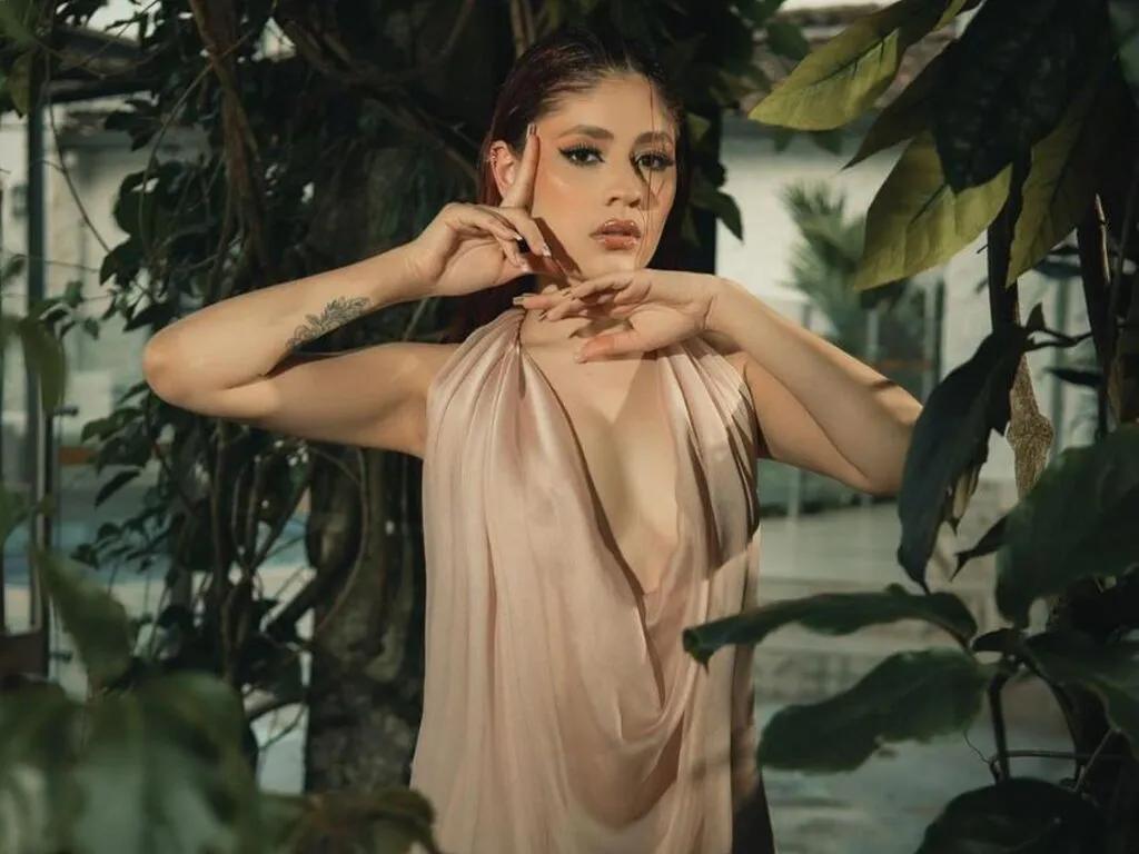 Watch AriaWillss, she wants to masturbate for you AriaWillss from LiveJasmin