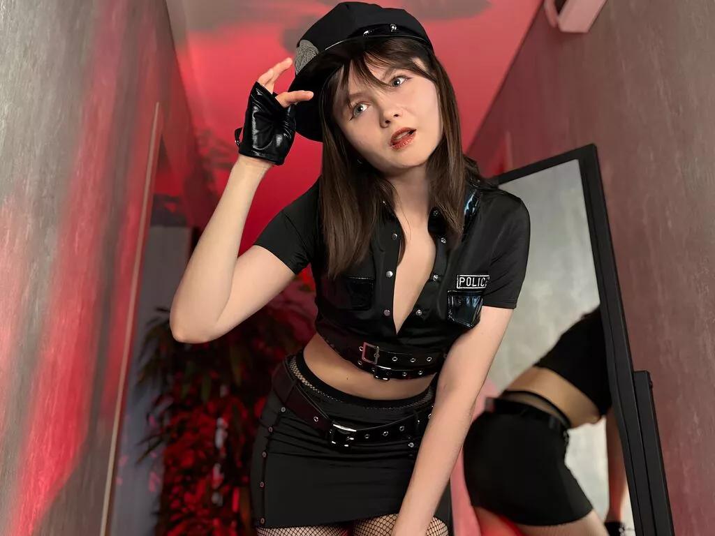 Offline CirillaRiannon on LiveJasmin