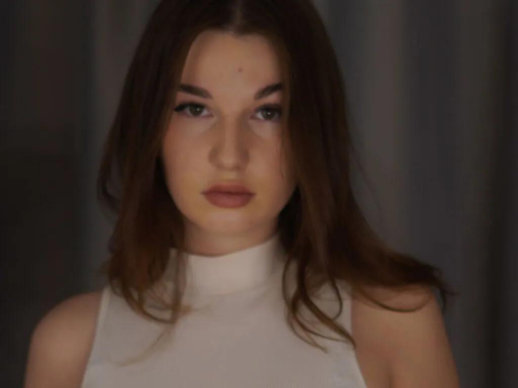 Masturbate to cute camslut DanielleStinser DanielleStinser from LiveJasmin