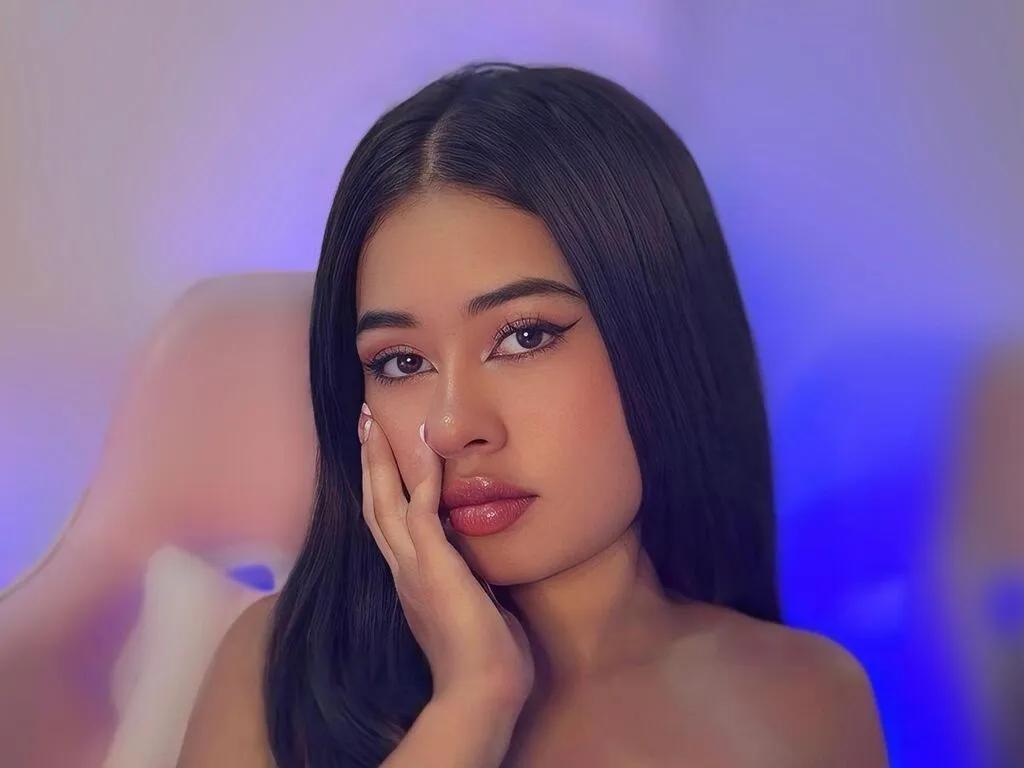 Slutty DulceFields wants you to fuck her body now DulceFields from LiveJasmin