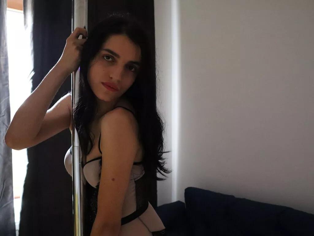 EmillyShaft on LiveJasmin 