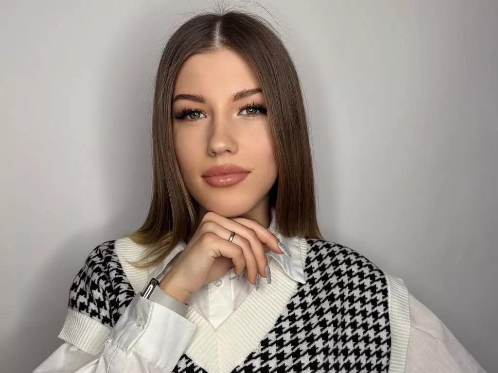 GladysGladish on LiveJasmin 