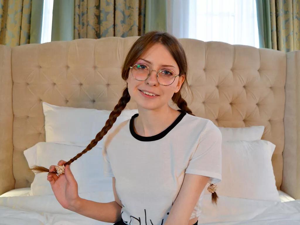 GraceRoads on LiveJasmin